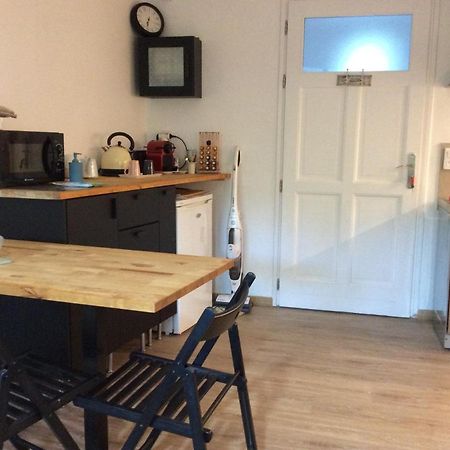 Simplicite Et Confort En Luberon Apartman Ménerbes Kültér fotó
